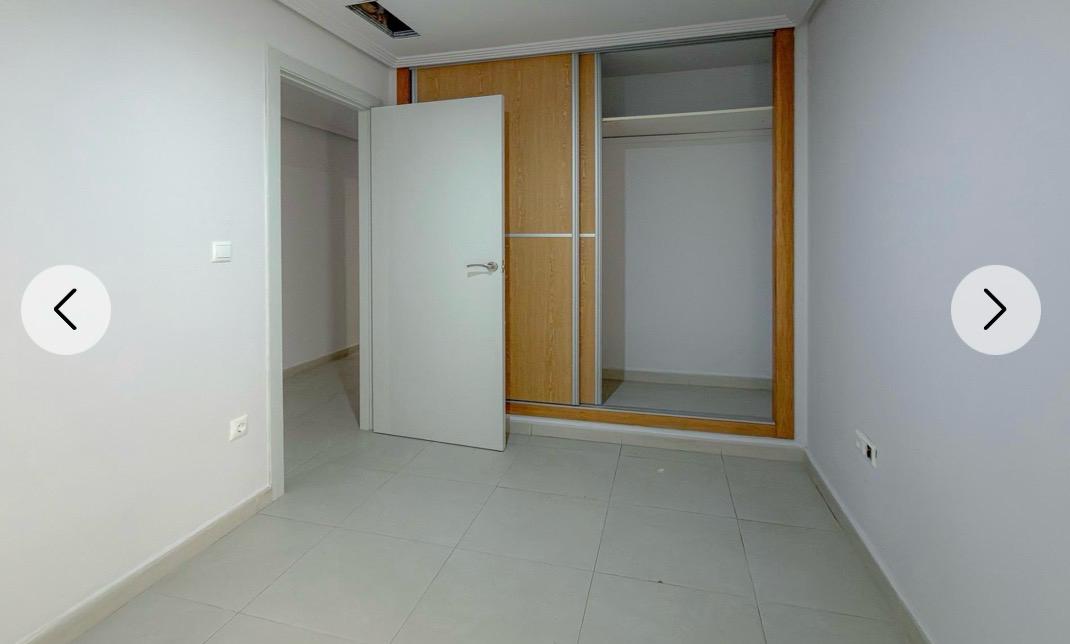Semi-Renovated Apartment 200m from Cura Torrevieja Beach — 13