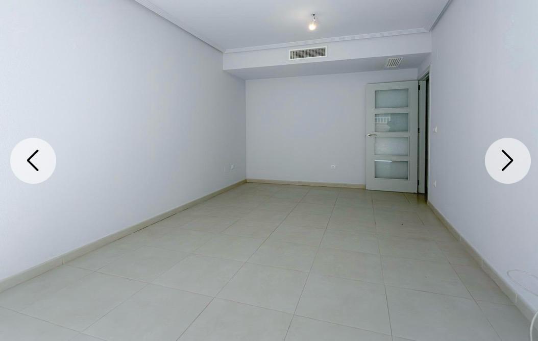 Semi-Renovated Apartment 200m from Cura Torrevieja Beach — 18